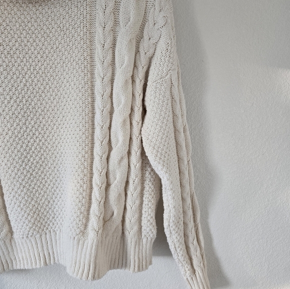 Madewell Cable Knitted Turtleneck Sweater in Antique Cream Color size Medium - Picture 6 of 15